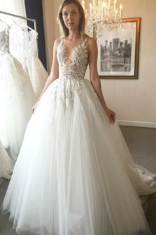 Elegant Ball Gown Round Neck Ivory Open Back Wedding Dress with Appliques Bridal Dresses Elegant Lace Gown