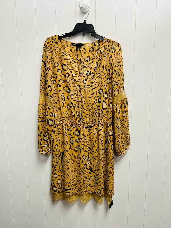 Dress Casual Short By White House Black Market In Animal Print, Size: 10 Hot new arrivals in floral dresses